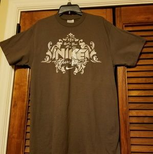 Men's Nike Tee Shirt. Size Medium